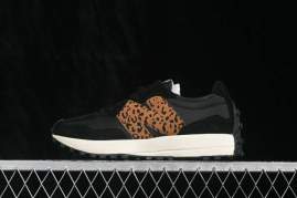 Picture of New Balance 327 _SKUfw23954346384147918fw